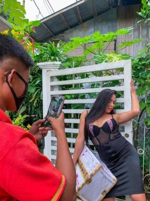 Moment nyeleneh saat paket belanjaan tiba